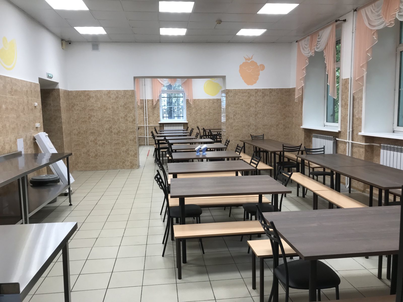 Изображения столовой.